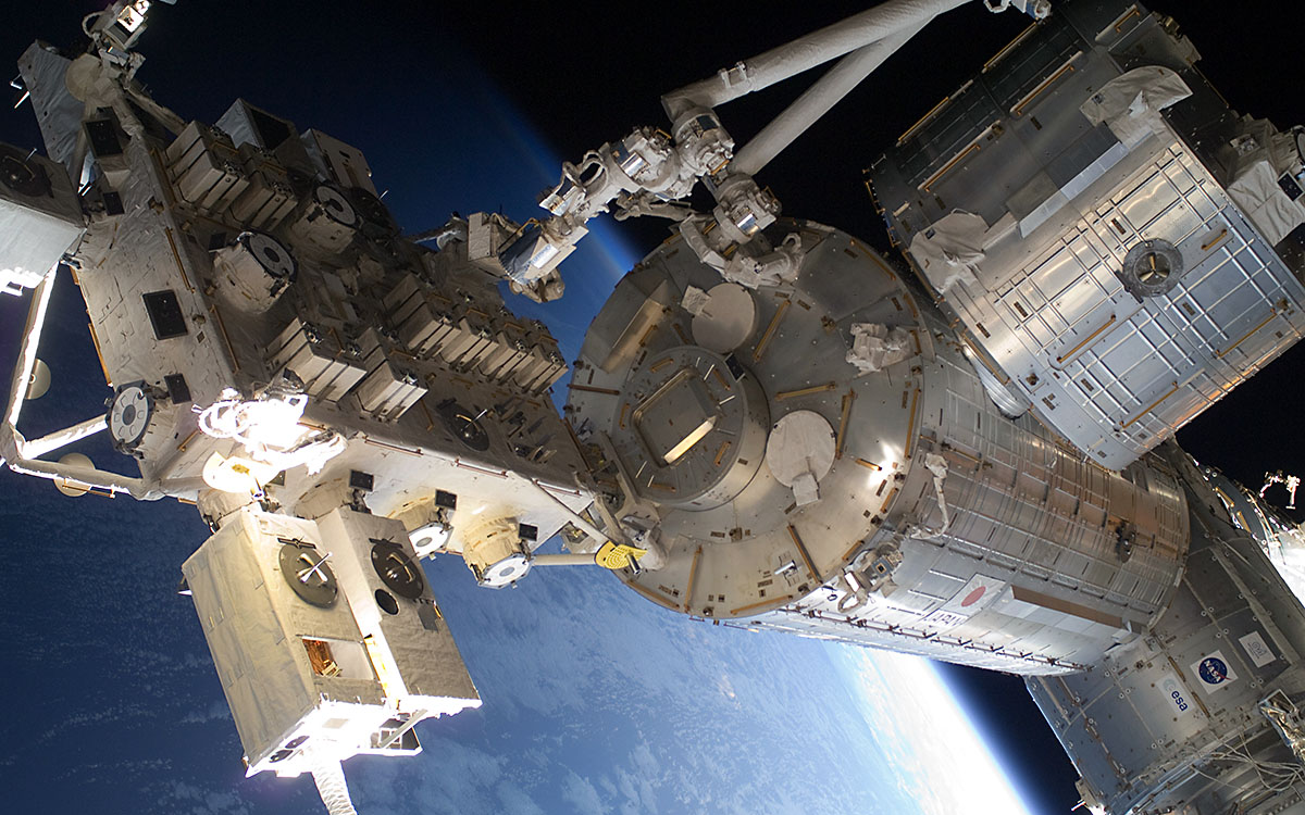 トミーテック 1/700スケール ISS 国際宇宙ステーション 技MIX彩色済み